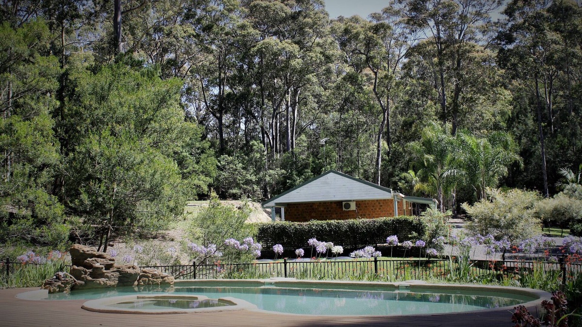 Barragga Bay Cottage | DYBARA PARK Cottages