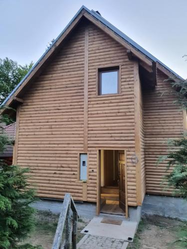 Bajina Basta Ski Chalet | Dzemper Cottage House