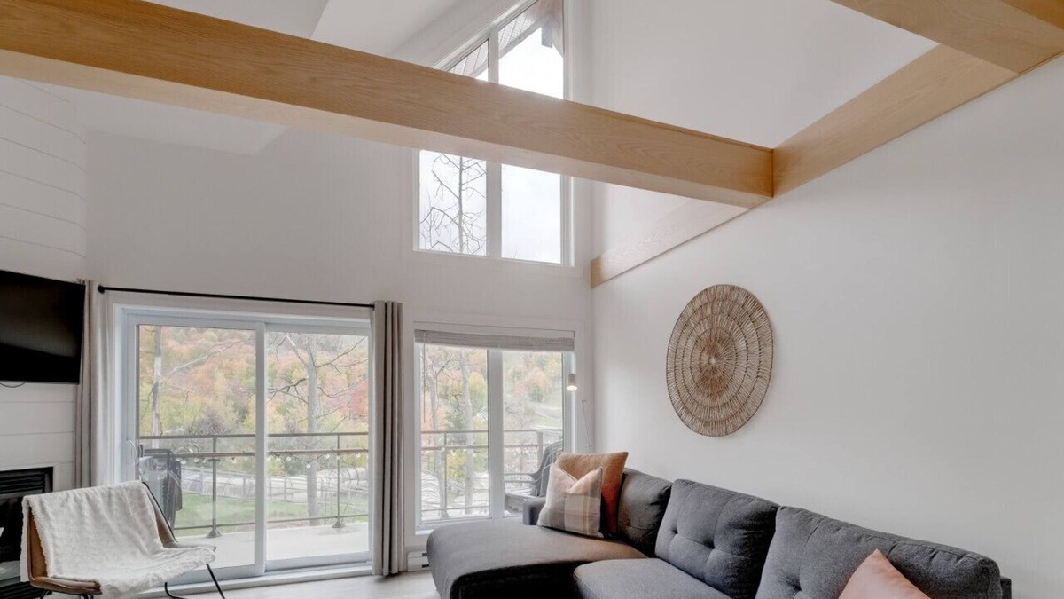 Bromont Apartment | E-302- Condo ski in and/and ski out 2 bedrooms