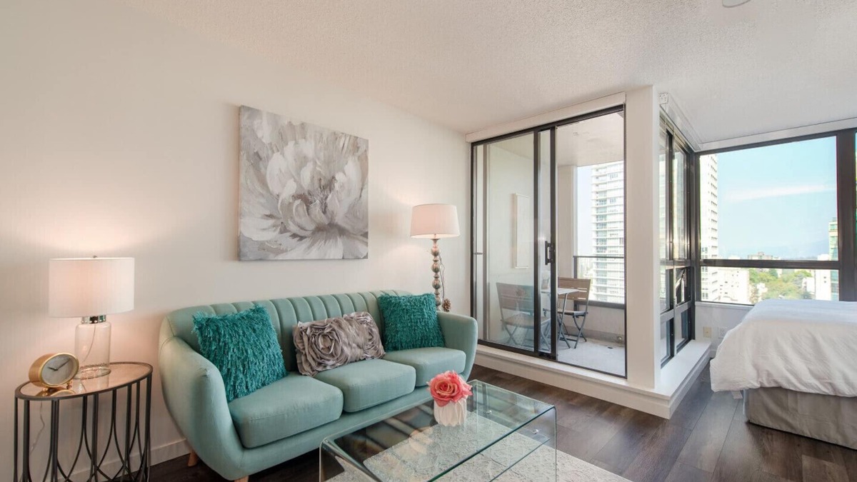 Downtown Vancouver Condo | E2 - Chic Downtown Jr. 1 Bedroom