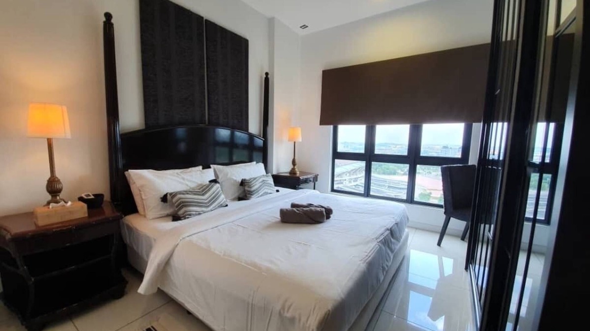 Shah Alam Condo | E52 Alpha LaVista Suite at Emira Residence