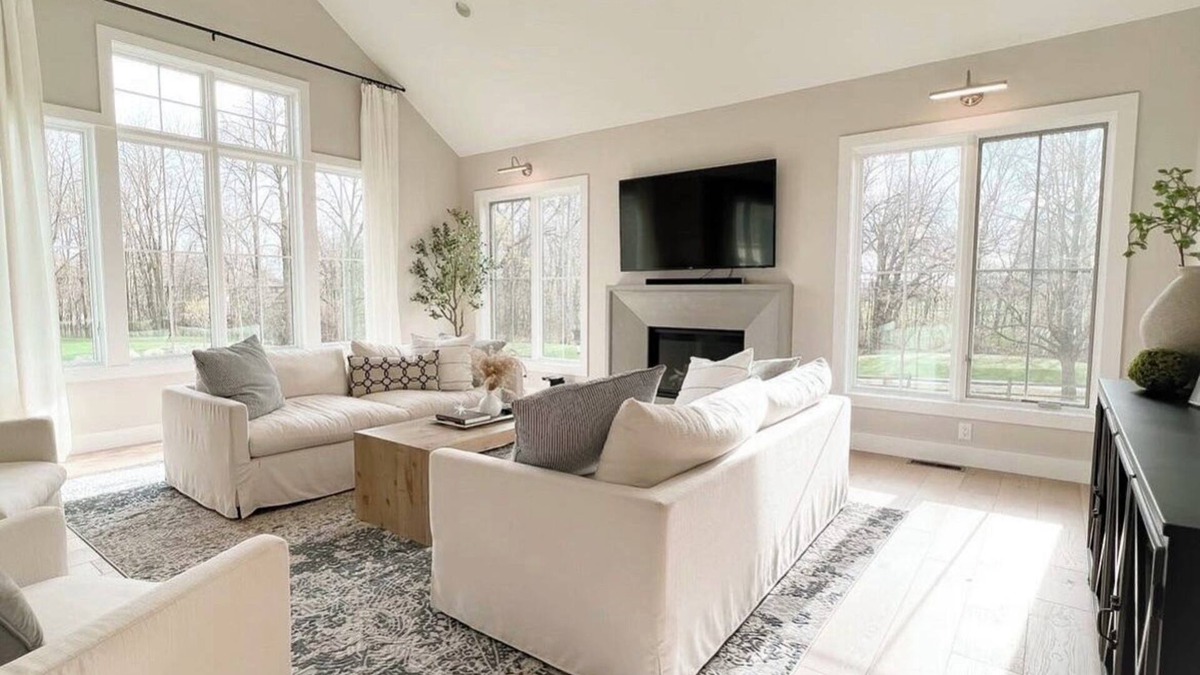Fond du Lac House | EAA - Spacious 5-bedroom, 3.5 bath house