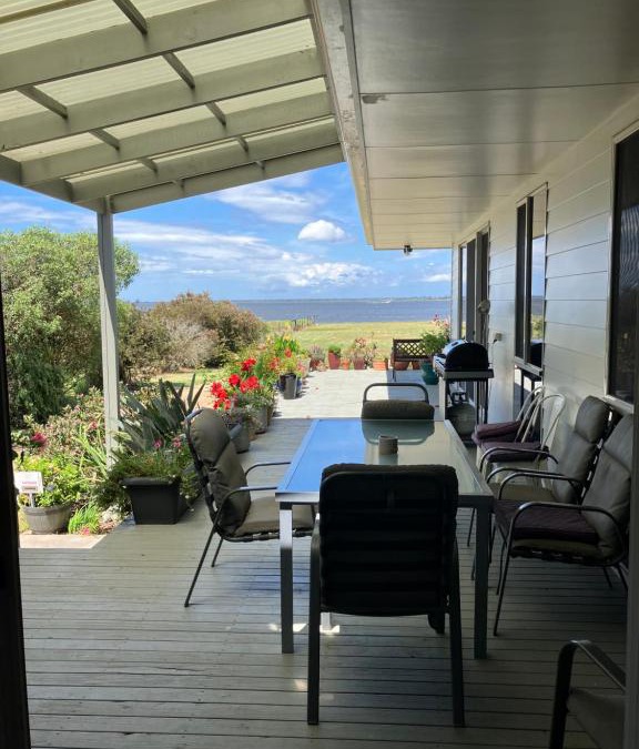 Eagle Point Apartment | Eagle Bay Views