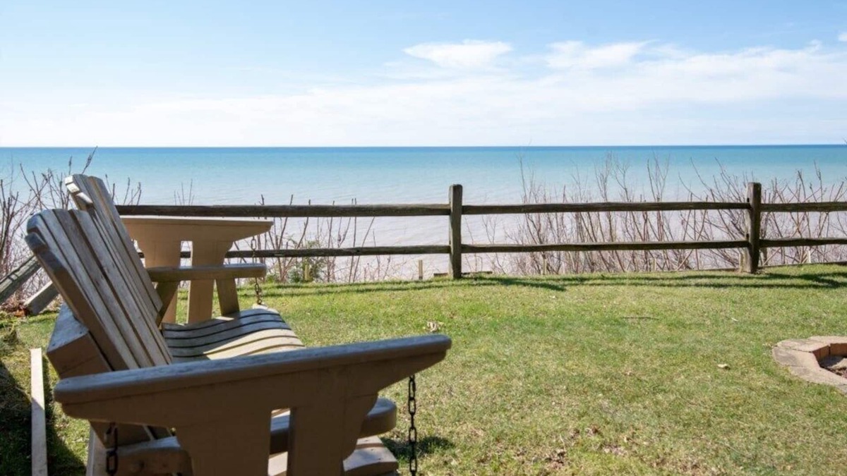 Manistee Cottage | Eagle Bluff Cottage at Lake Michigan