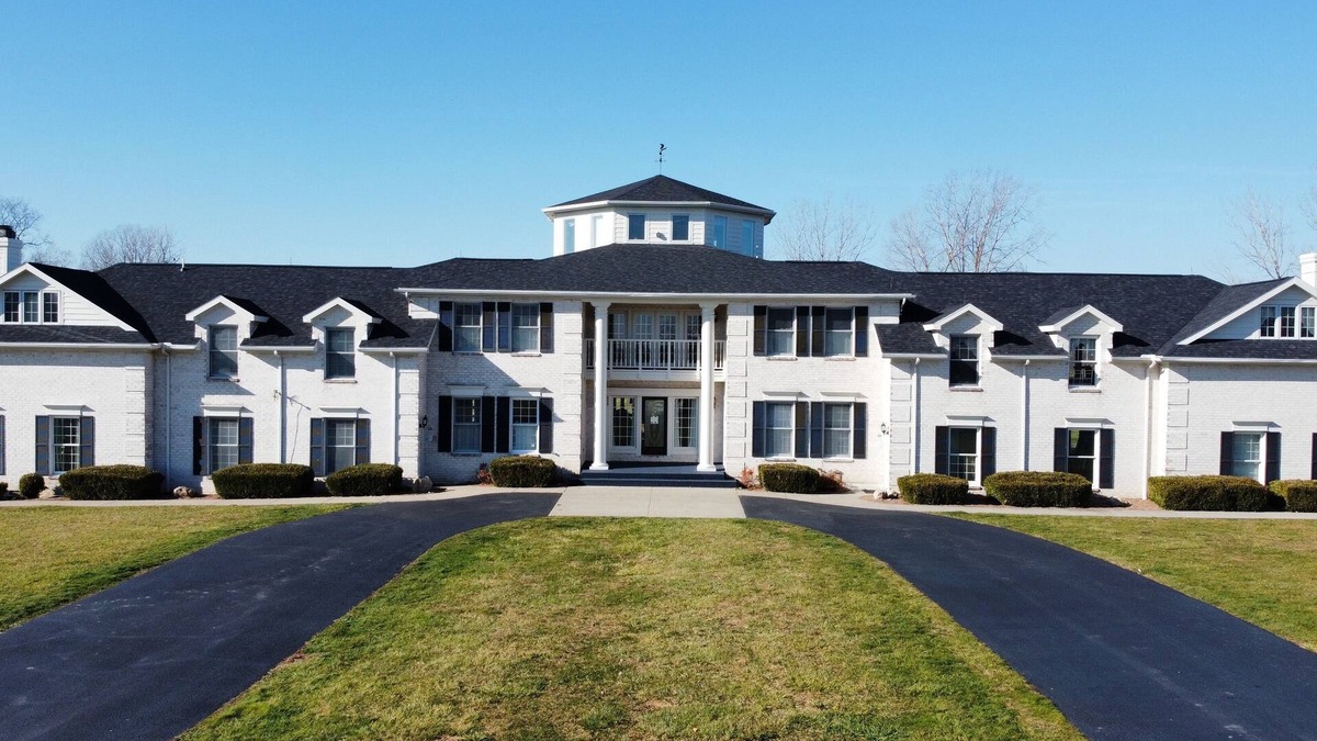 Fremont House | Eagle Isle South Wing on the Sandusky River w/short drive to Cedar Point