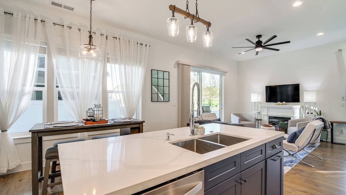 Eagle Point Apartment | Eagle Point Golf Retreat: Pool Access + Patio!