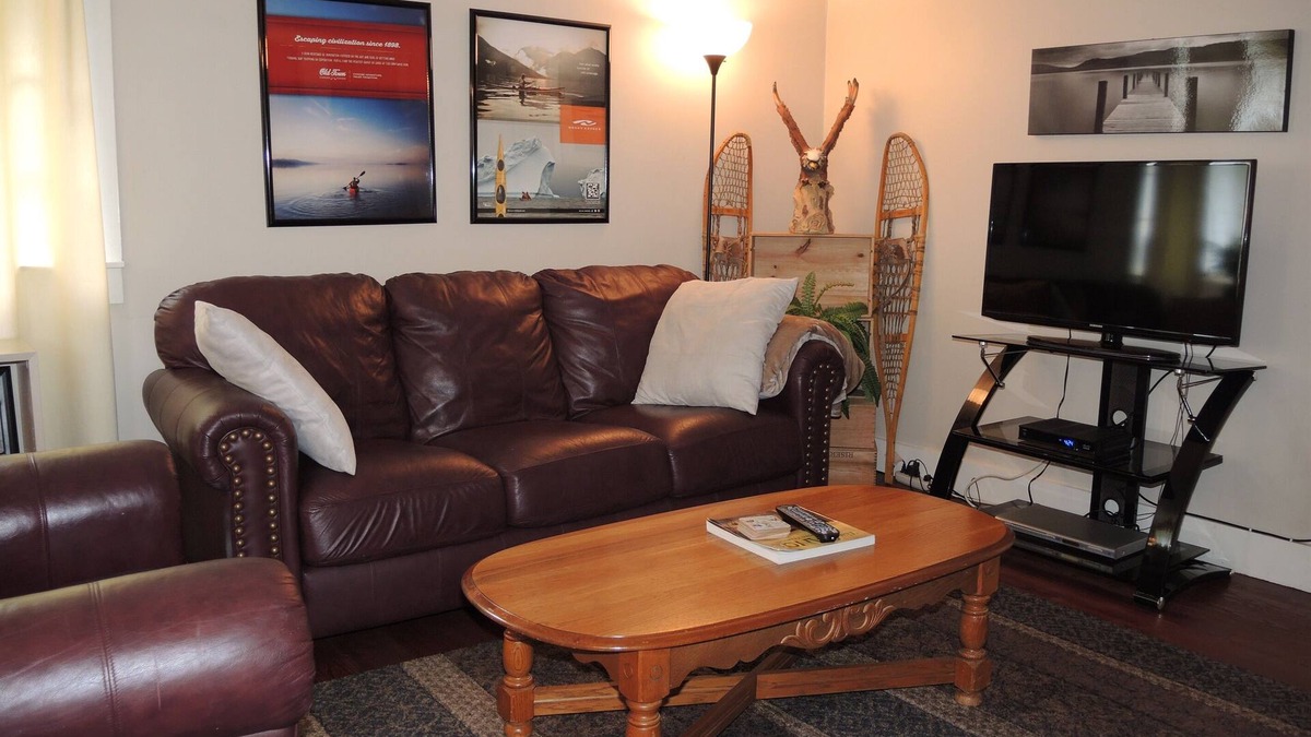 Milford House | Eagle River Waterfront, Fishing, kayaks, paddleboards, updated, near Dreams Park