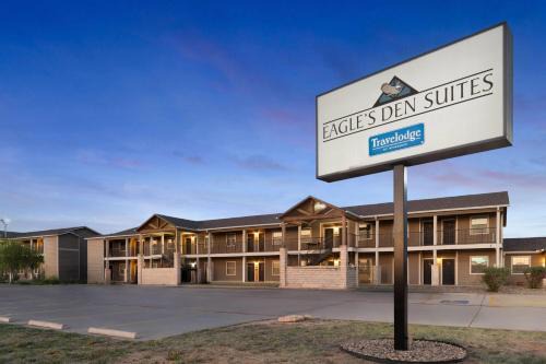 Big Spring Hotel | Eagle's Den Suites Big Spring a Travelodge by Wyndham