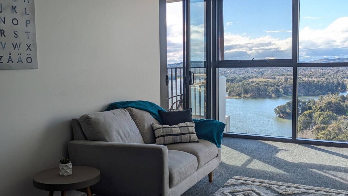 Belconnen Apartment | Eagle's Nest ~ 23rd Floor @Belconnen