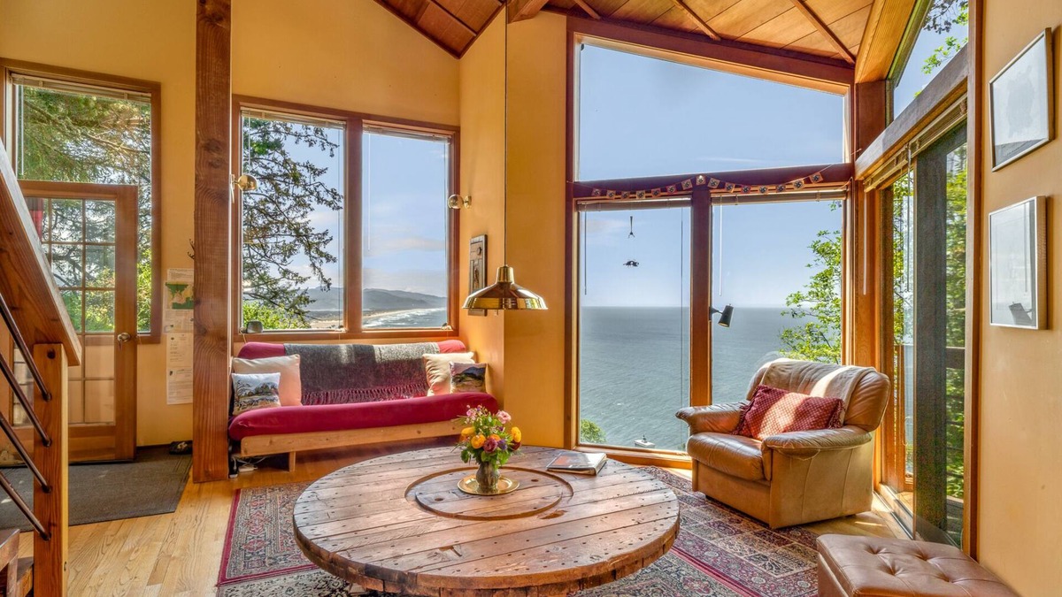 Neahkahnie Beach Cottage | EAGLE'S NEST: Ocean View - Connect with the Soul of the Oregon Coast