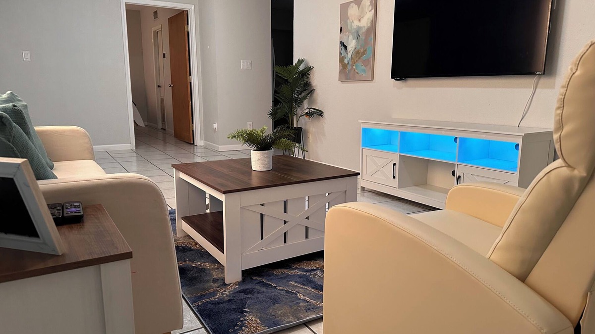 Eagle Pass Apartment | Eagle Stay 13- Eagle Pass