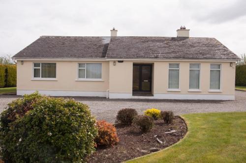 Moone House | Eagle View Holiday Home by Trident Holiday Homes