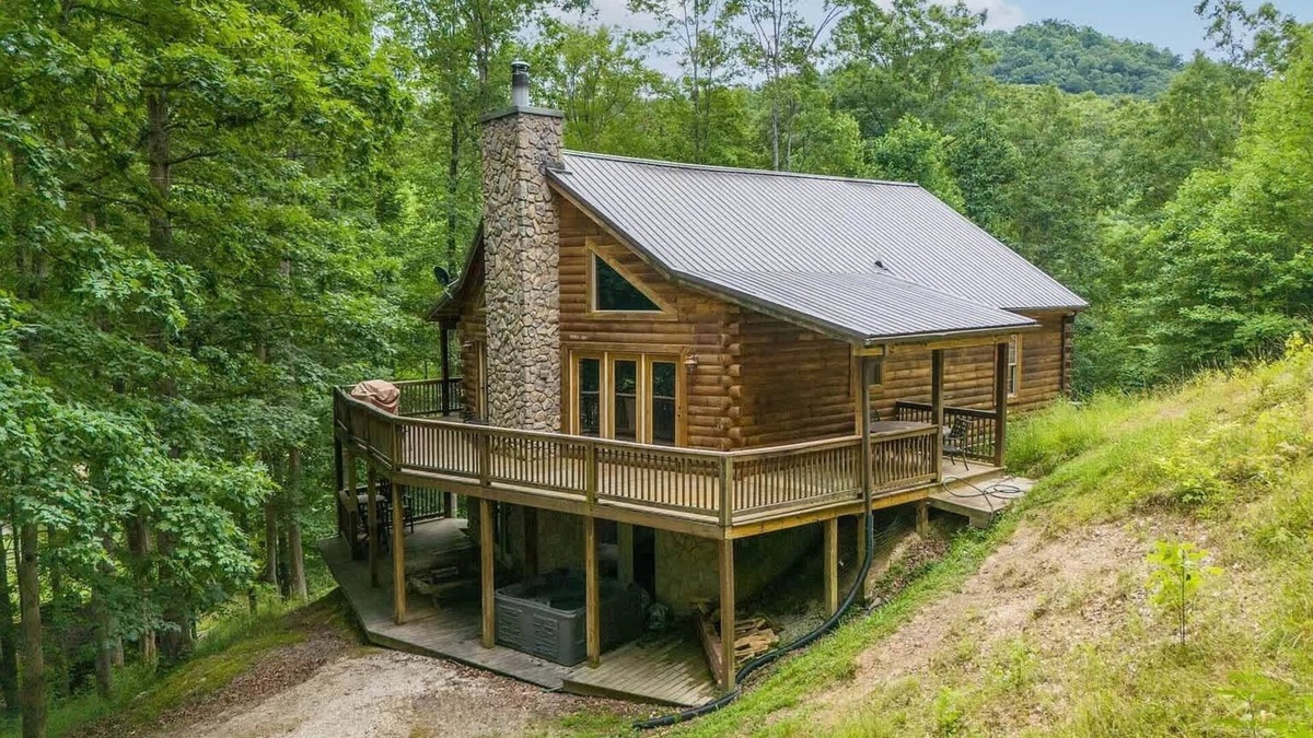 Stanton Cabin | Eagle View RRG -Hot Tub- Newly updated