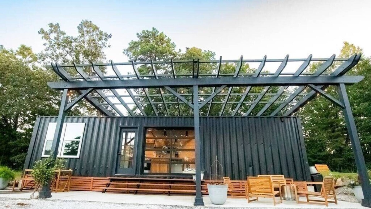 Tryon House | Eagles Nest @ Alpine South/hot tub/3 mi. TIEC