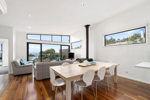 Separation Creek House | Earth Sea Sky