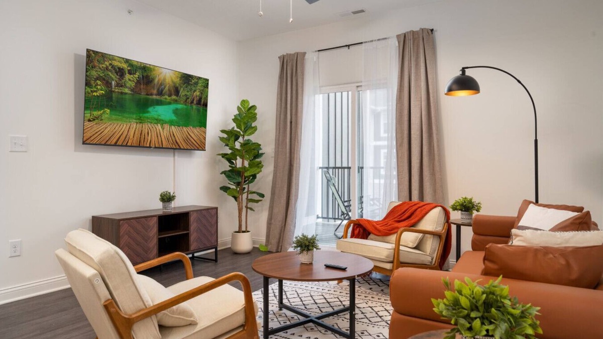 Whitestown Apartment | Earthy Elegance Spacious 2BR 2BA 2 KingBeds GymWFH