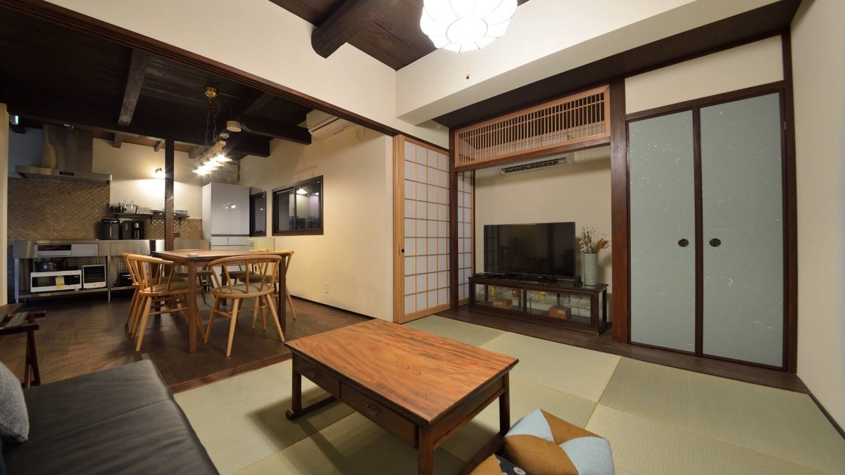 Karasuma House | East Building A whole house can be rented for on/Kyoto Kyōto