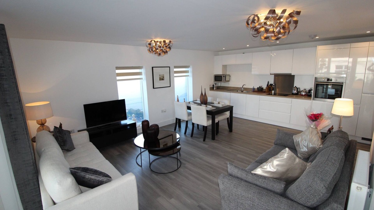 Bournemouth City Centre Apartment | East Coast - Beautiful and modern holiday home