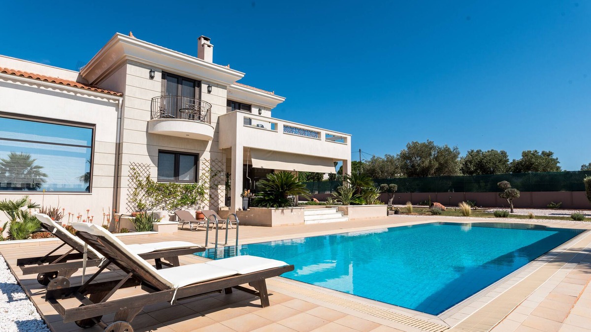 Palaia Fokaia Villa | East Coast Mansion