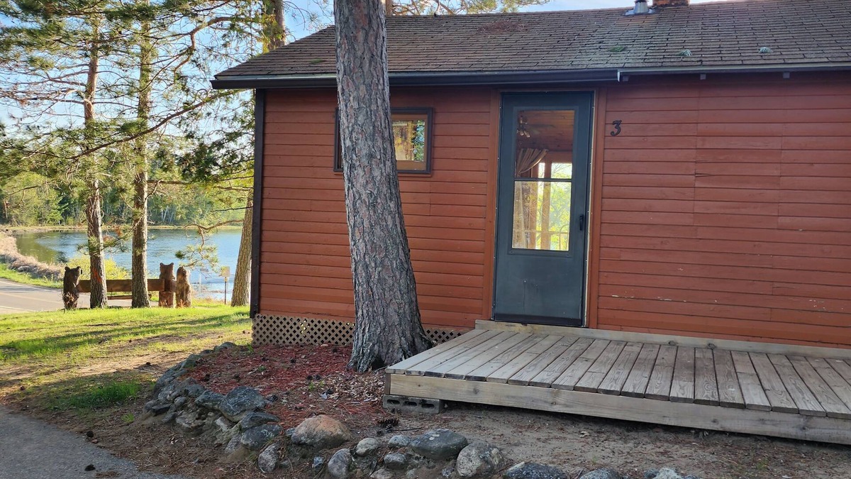 Nevis Resort | East Crooked Lake Cabin 3