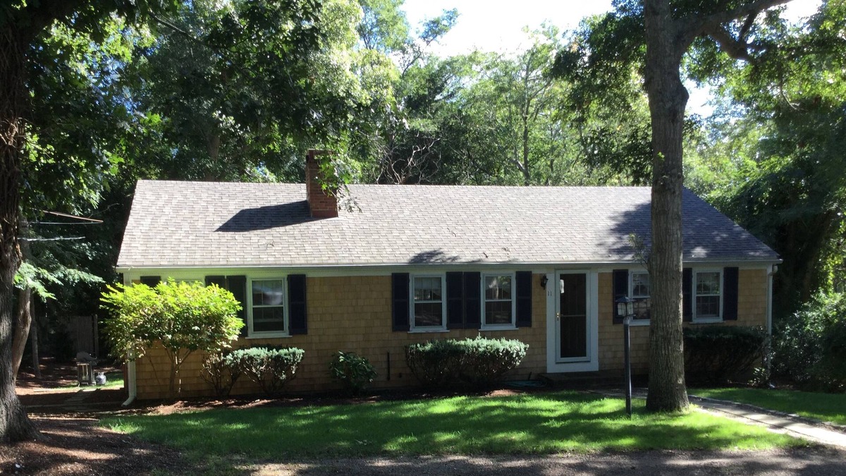 Dennis House | East Dennis , Ma Vacation Home , cent a/c .Walking Distance to Cape Cod bay Beac