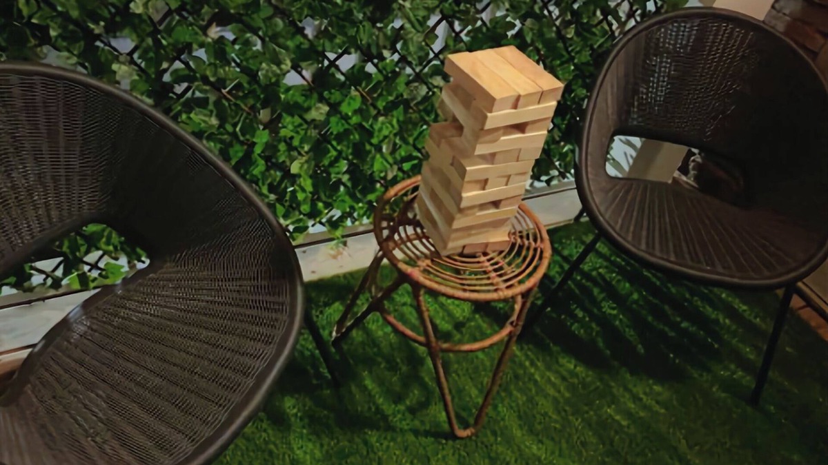 Shirley Apartment | East End Oasis. Private Fire place , near cider farms and shopping mall