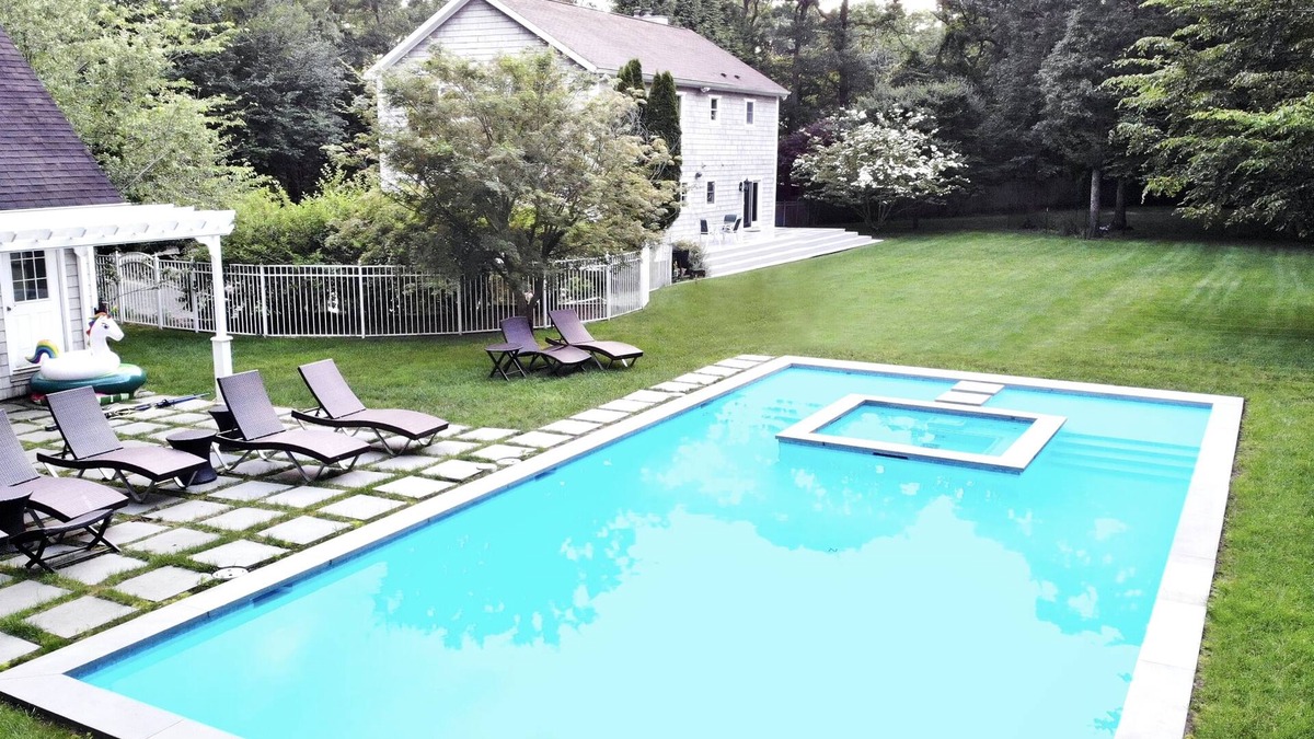 East Hampton North House | East Hampton Luxury: Heated Pool, Hot Tub and Expansive Yard with 6 Bedrooms