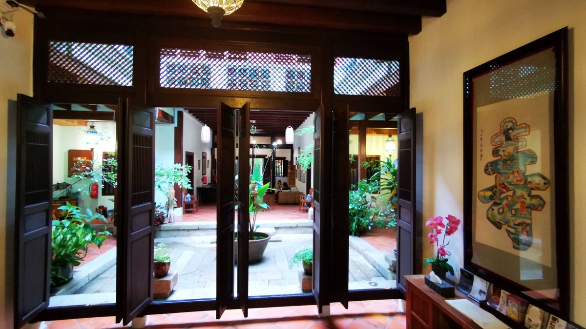 Historic George Town House | East Indies Mansion