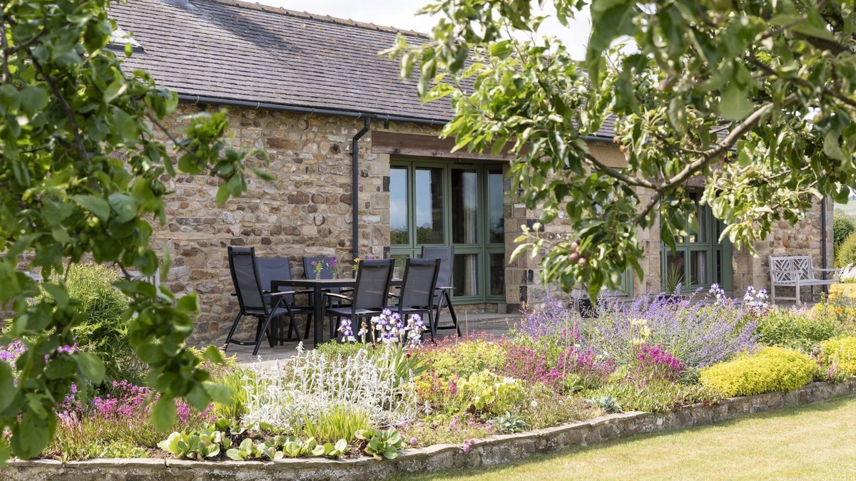 Bedale Cottage | EAST LODGE - STUNNING HOLIDAY HOME, SLEEPS 8, SET IN GLORIOUS YORKSHIRE