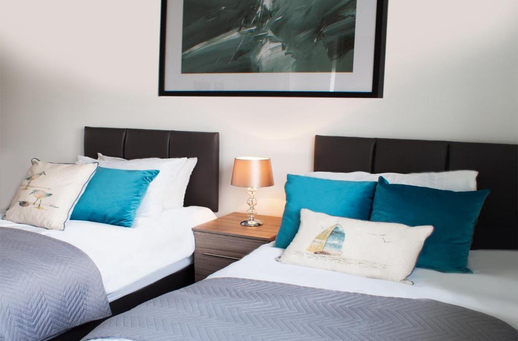 Thrapston House | East Midland House FREE Private Parking Fast WiFi Smart TV with Garden