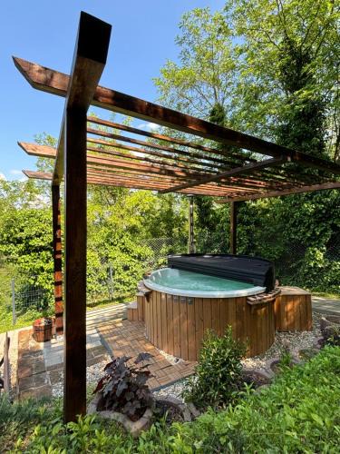 Batina Villa | East Mountain Villa
