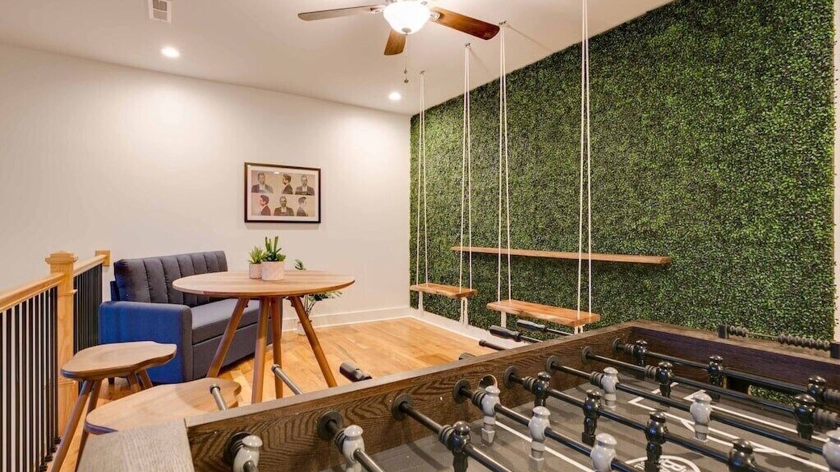 McFerrin Park House | East Nash ~ BBQ & Yard Games ~ 2.5 mil to Broadway