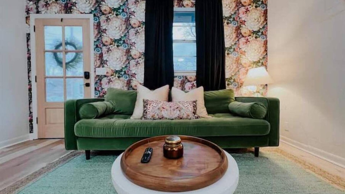 East Nashville House | East Nashville Oasis + Mini Golf Patio — DREAMI STAYS