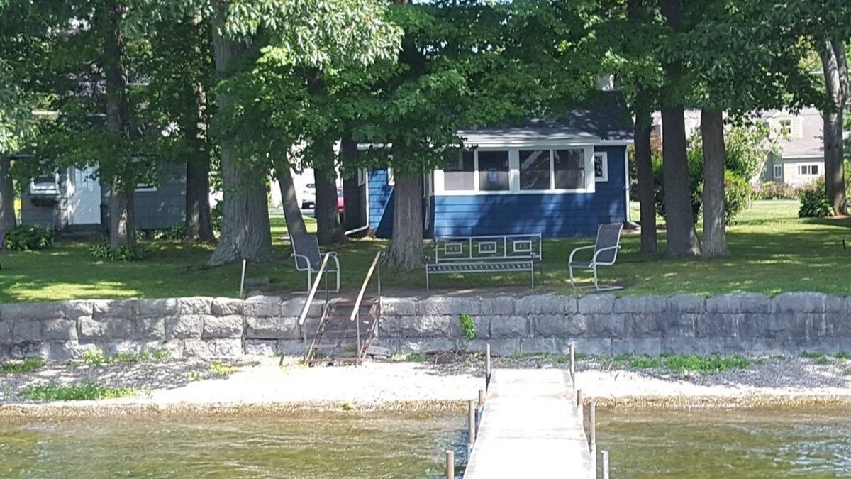 Town of Owasco Cottage | East Side Owasco Lake Waterfront Cottage!