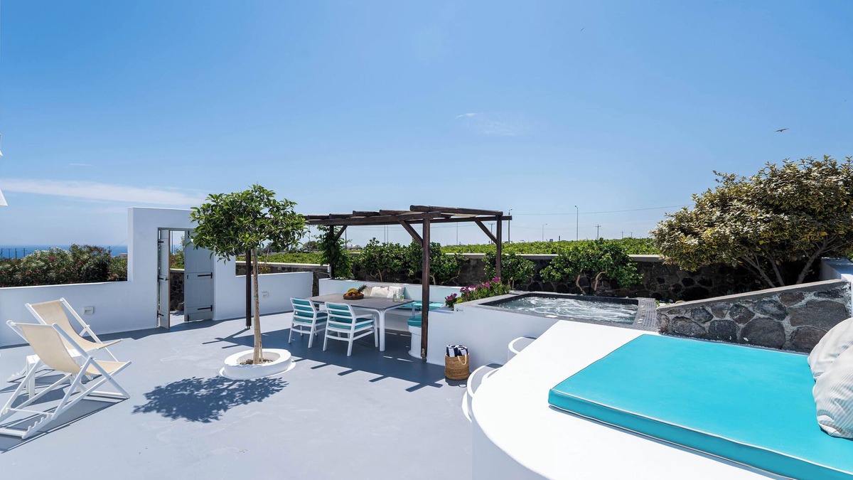 Vourvoulos Villa | East Side Private villa , 2 bedroom & jacuzzi