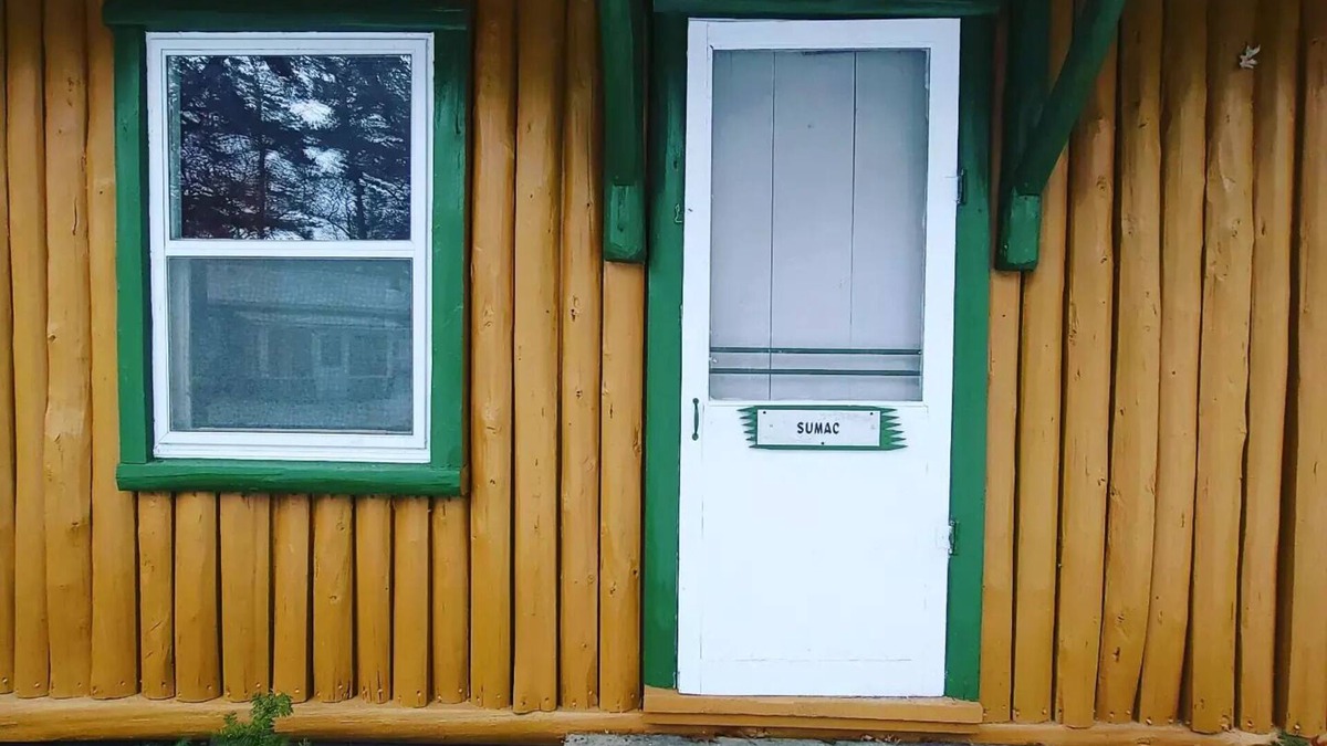 East Tawas Cabin | East Tawas 1 bedroom Sumac cabin