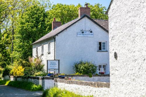 Stackpole Bed & Breakfast | East Trewent Farm