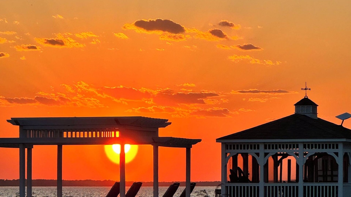Hertford Other | Eastern NC Country Estate~ Panoramic Water views~ Stunning Sunsets~ Mini-Resort