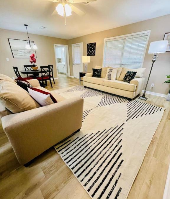 Hammond Apartment | Eastgate 13A