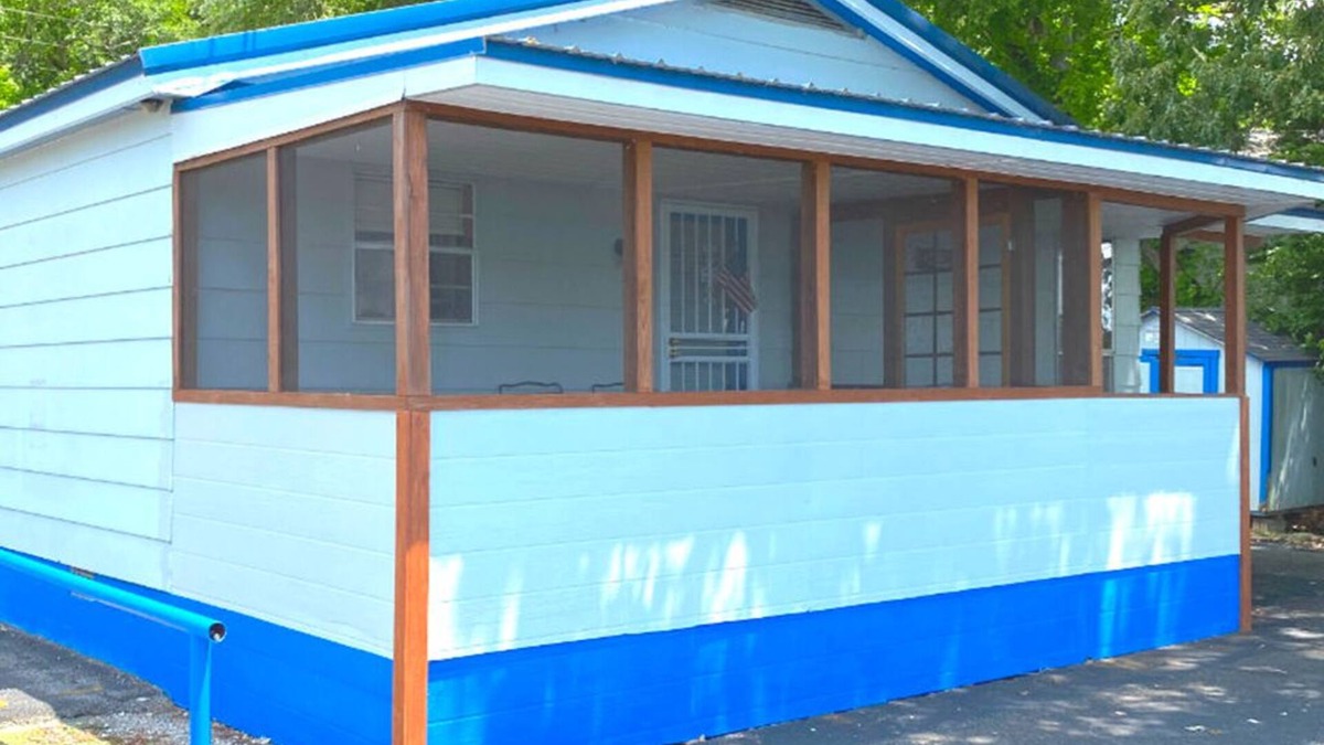 Iuka Cabin | Eastport Cabin 2 - Pickwick Lake - Marina Views