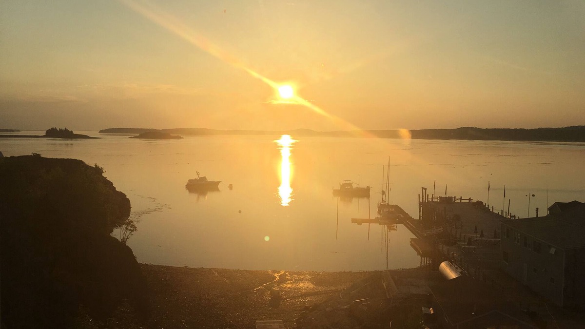 Eastport Apartment | Eastport Waterfront ~ Sunrise Views Over Campobello