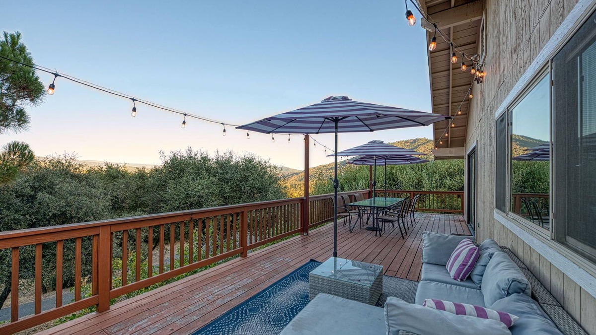 Oakhurst House | Eastwood Escape - 1 bedroom home with 🔥 Hot Tub 🔥
