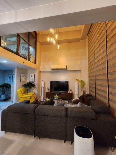 Bagumbayan Apartment | Eastwood LeGrand 3 Eastwood City, Quezon City
