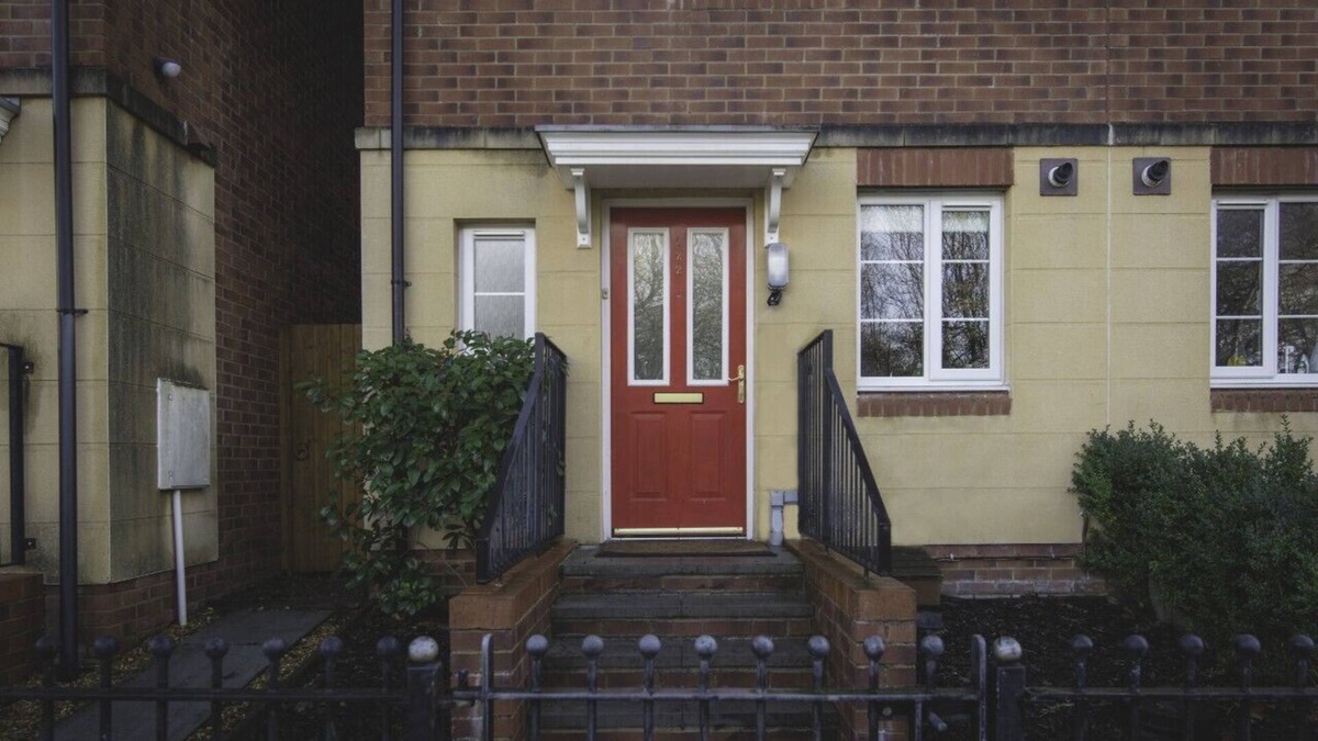 Pentwyn House | Easy access 4 bedroom house sleeps 10