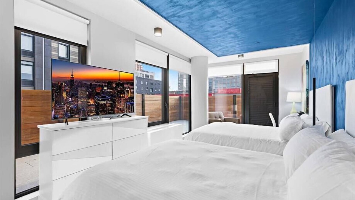 Port Morris Hotel | Easy access to I-87 Studio Q Bal BR | Kitchenette
