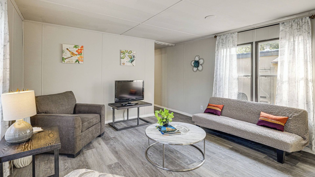Irving House | Easy Airport & City Access: Dallas-Fort Worth Base