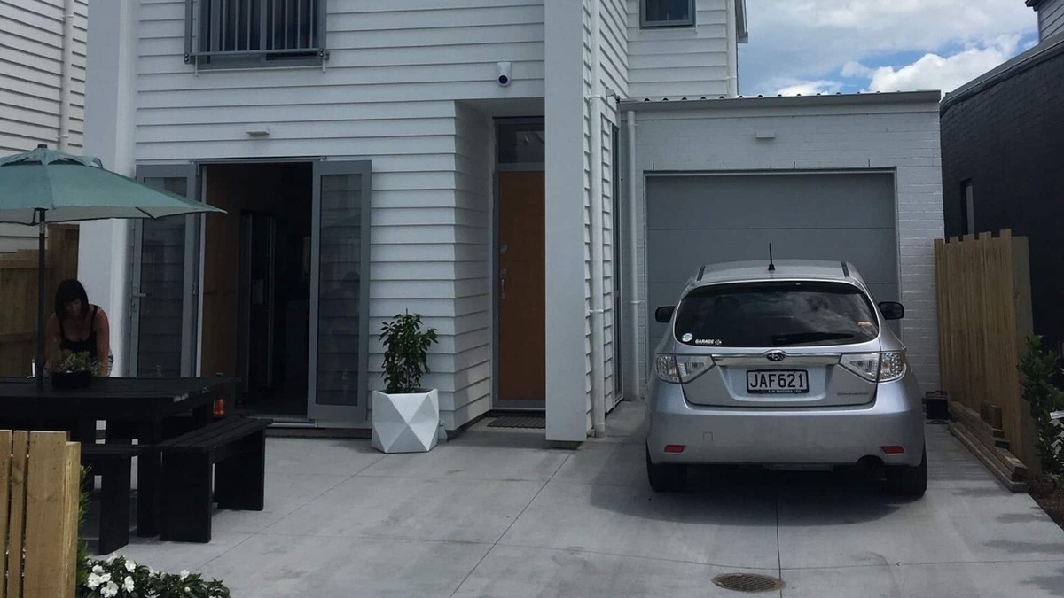 Mangere Bed & Breakfast | Easy airport stopover or Auckland stay