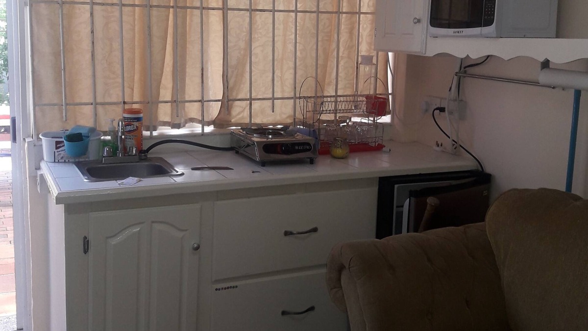 Corinthe House | Easy Commute House..