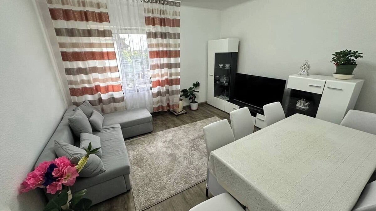 Nordwestliche Außenstadt Apartment | Easy Stay Luxury Apartment 4 BedR/2 BathR