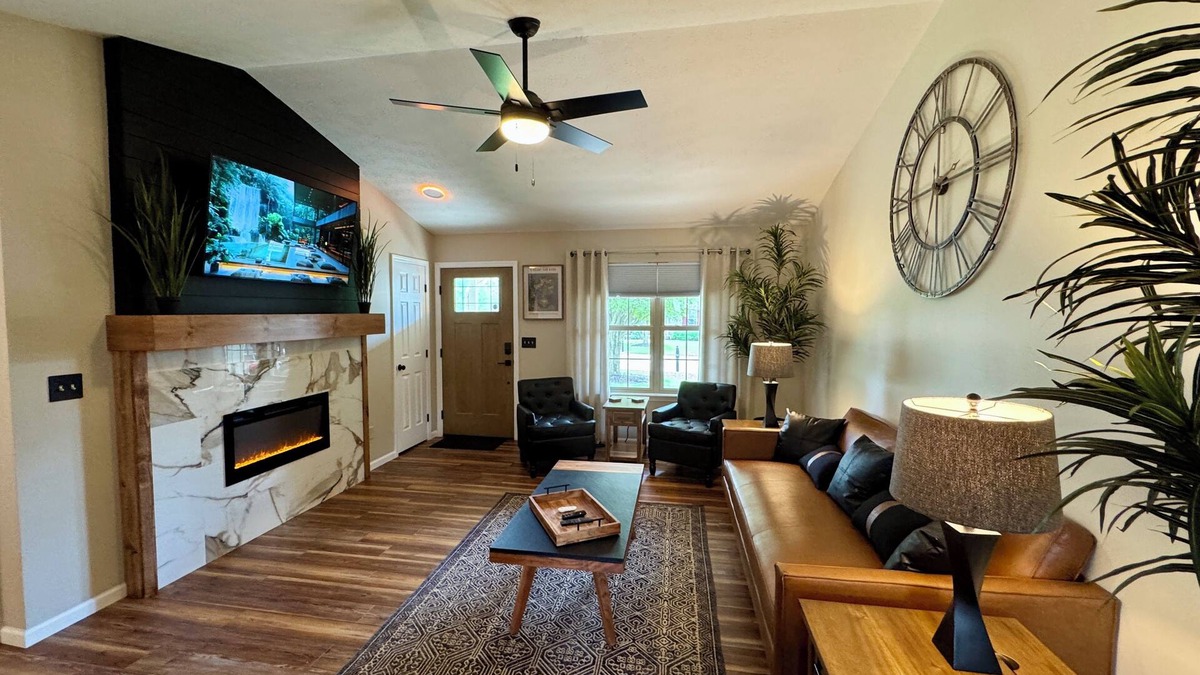 Wilmington Condo | Easy Street- The Modern Escape- 2.8 miles to WEC